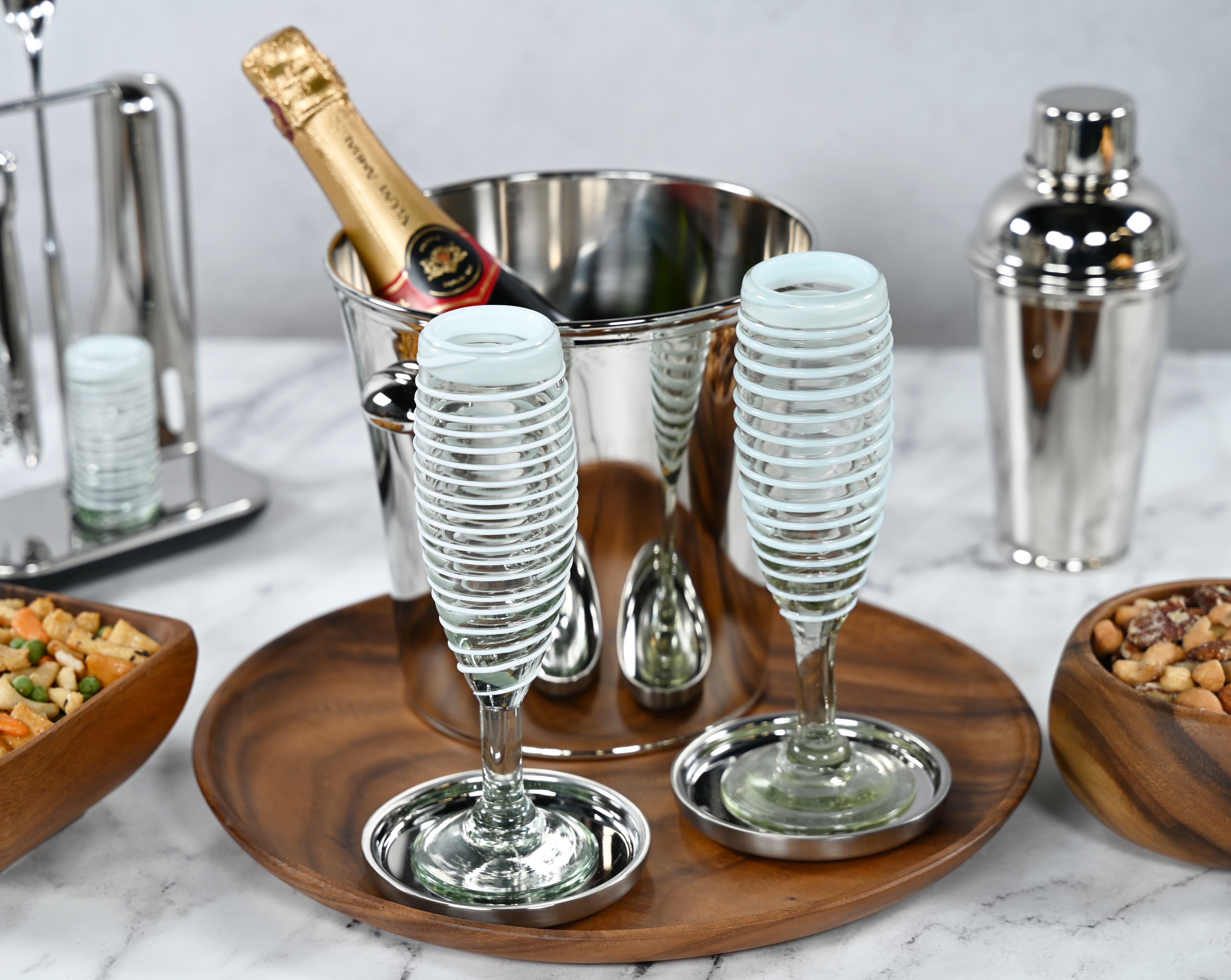 Artisan Glassware White Vortex Champagn Flutes